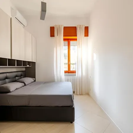 Bilocale Moderno Vicino Niguarda Daire *